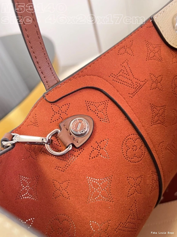 Rep ladies LOUIS 17CM x VUITTON HINA-46 x 29.5 0820